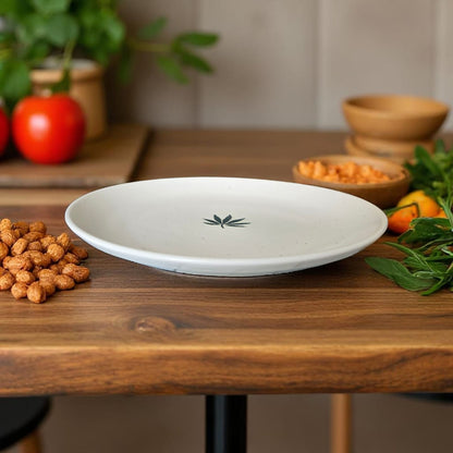 Verdant essence dinner plate
